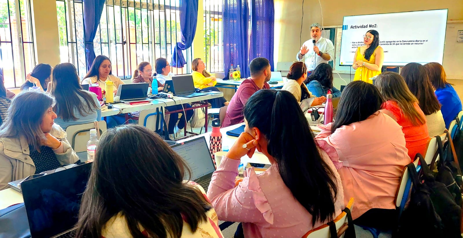 SLEP LOS CEREZOS Y LA NUEVA NORMATIVA DEL USO DE TELEFONOS CELULARES AL INTERIOR DE LAS SALAS DE CLASES